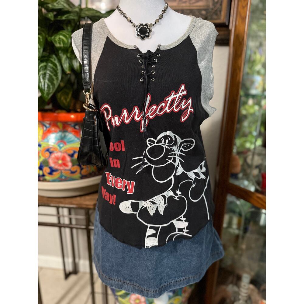 Y2k disney tigger baby tee